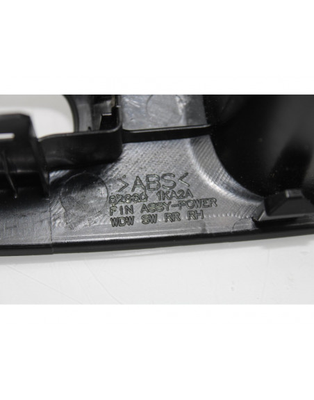 Recambio de moldura puerta para nissan juke (f15) acenta referencia OEM IAM 829601KA2A