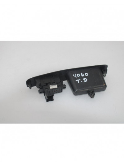 Recambio de mando elevalunas trasero derecho para nissan qashqai (j10) 360 referencia OEM IAM 25411JD000