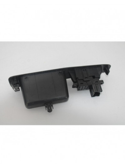 Mando elevalunas trasero derecho NISSAN QASHQAI 360 2008
