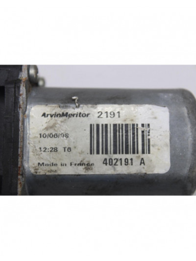 Recambio de elevalunas trasero izquierdo para nissan qashqai (j10) 360 referencia OEM IAM 402191A