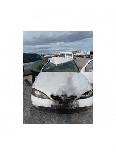 nissan primera berlina (p11) del año 2000