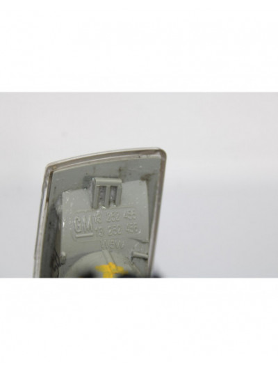 Recambio de piloto lateral izquierdo para opel astra j gtc selective referencia OEM IAM 13252455