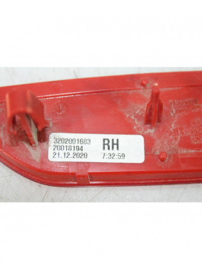Recambio de reflectante paragolpes para opel corsa f (p2jo) 1.2 (68) referencia OEM IAM 39167895