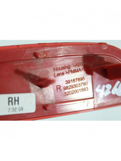 Recambio de reflectante paragolpes para opel corsa f (p2jo) 1.2 (68) referencia OEM IAM 39167895