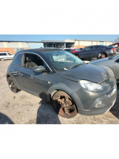 opel adam (m13) del año 2015