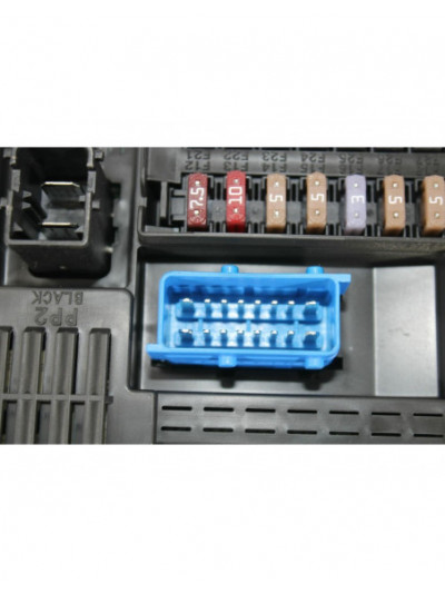 Caja reles / fusibles OPEL CORSA F 1.2 2021