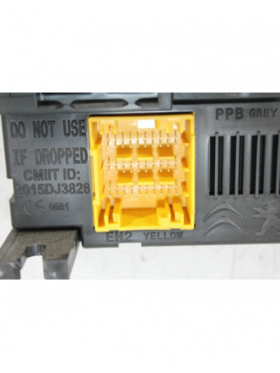 Caja reles / fusibles OPEL CORSA F 1.2 2021