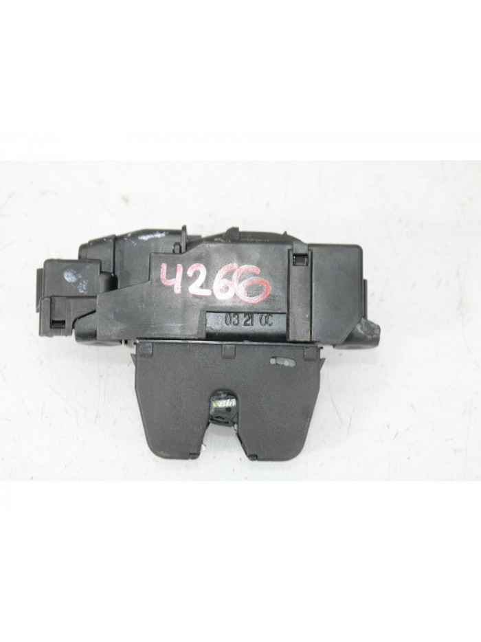 Cerradura maletero / portón OPEL CORSA F 1.2 2021