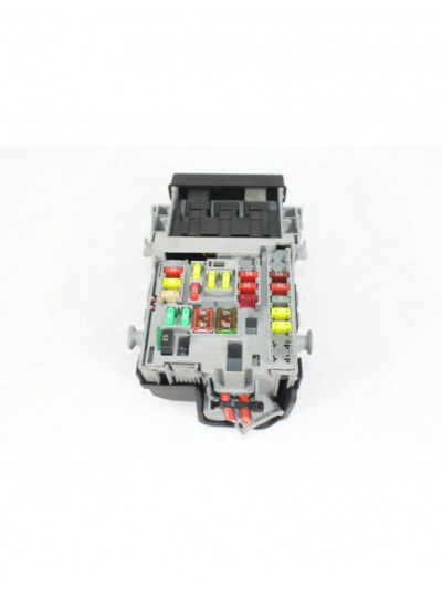 Recambio de caja reles / fusibles para opel insignia a (g09) 2.0 cdti (68) referencia OEM IAM 13222786