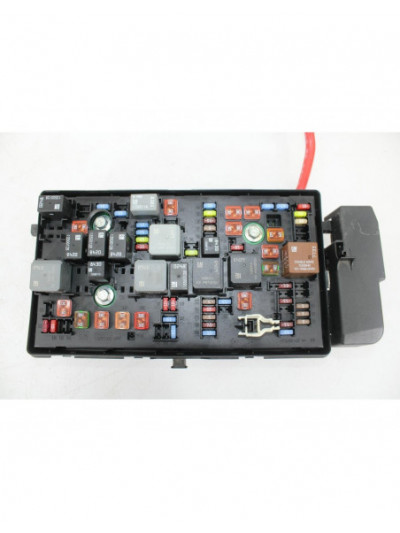 Caja reles / fusibles OPEL INSIGNIA A 2.0 CDTI 2012