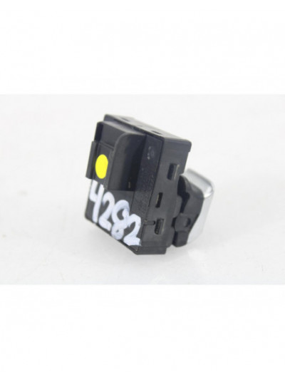 Recambio de mando elevalunas delantero izquierdo para audi a3 (8v) ambiente referencia OEM IAM 4282
