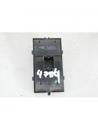Recambio de mando elevalunas delantero izquierdo para opel insignia a (g09) 2.0 cdti (68) referencia OEM IAM 13305978