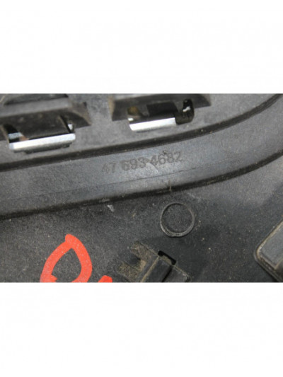 Recambio de moldura exterior izquierda para opel adam (m13) 1.2 referencia OEM IAM 476934682