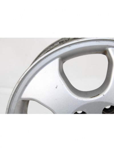 Recambio de llanta para opel vectra b berlina básico referencia OEM IAM 605051