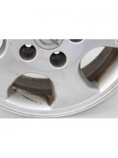 Recambio de llanta para opel vectra b berlina básico referencia OEM IAM 605051