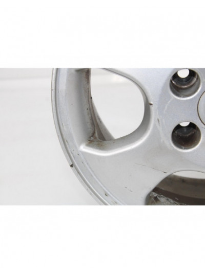 Recambio de llanta para opel vectra b berlina básico referencia OEM IAM 605051