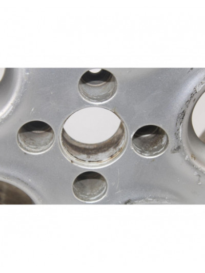 Recambio de llanta para opel corsa a básico referencia OEM IAM 761104251