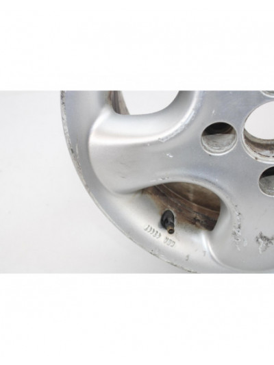 Recambio de llanta para opel corsa a básico referencia OEM IAM 761104251