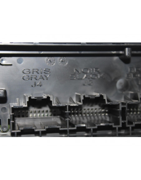 Recambio de caja reles / fusibles para opel astra j gtc selective referencia OEM IAM 13583466