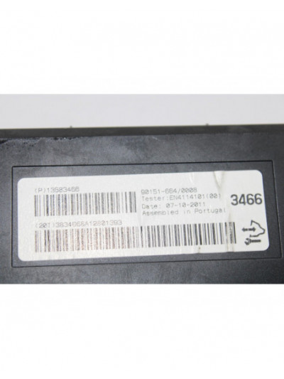Recambio de caja reles / fusibles para opel astra j gtc selective referencia OEM IAM 13583466