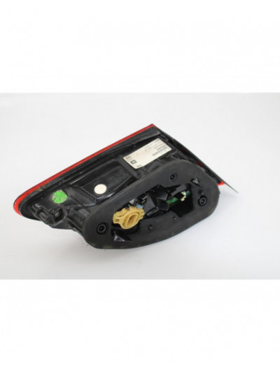 Recambio de piloto trasero derecho interior para opel astra j gtc selective referencia OEM IAM 13281882