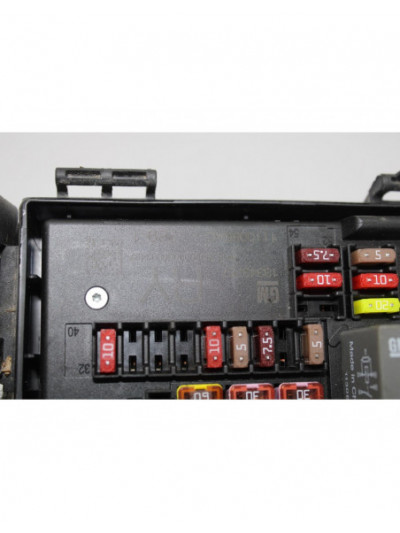 Caja reles / fusibles OPEL ASTRA J GTC Selective 2012