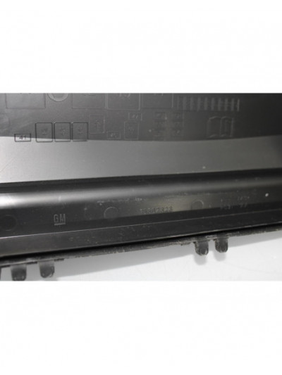 Caja reles / fusibles OPEL ASTRA J GTC Selective 2012