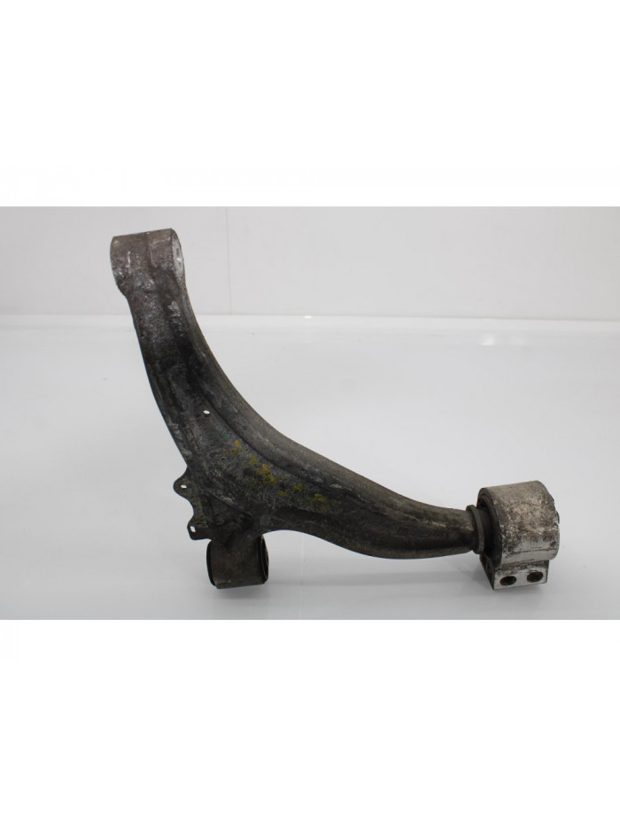 Recambio de brazo suspension inferior delantero izquierdo para opel astra j gtc selective referencia OEM IAM 13371815