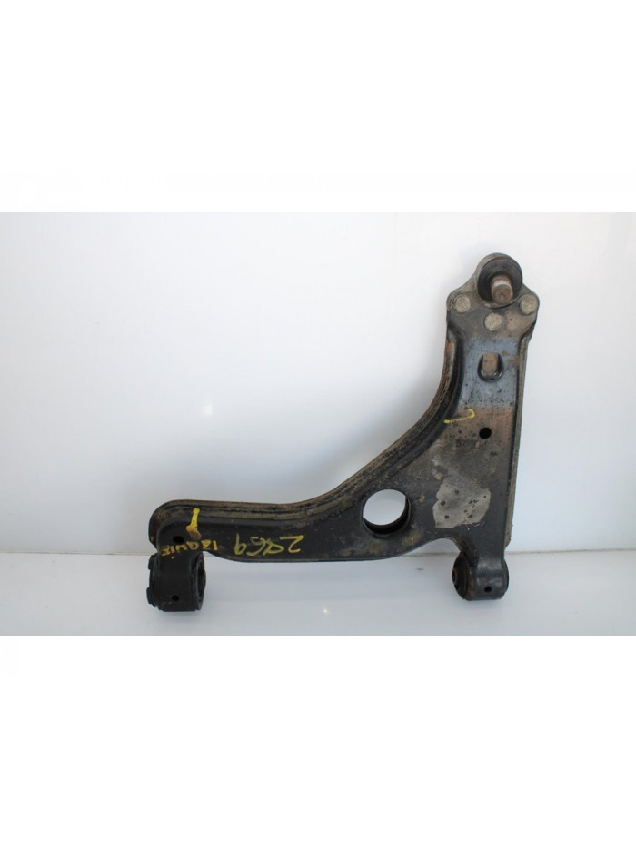 Recambio de brazo suspension inferior delantero izquierdo para opel astra gtc sport referencia OEM IAM 09228465