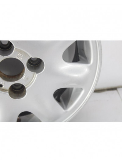 Recambio de llanta para opel corsa b sport referencia OEM IAM 222222222
