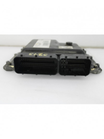 Recambio de centralita motor uce para opel astra j lim. selective business referencia OEM IAM 55577647