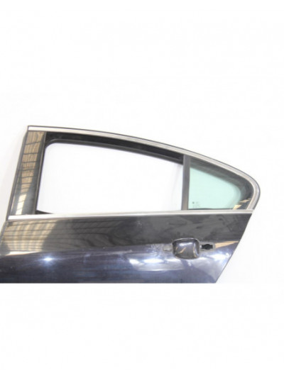 Puerta trasera izquierda OPEL INSIGNIA BERLINA Edition 2009