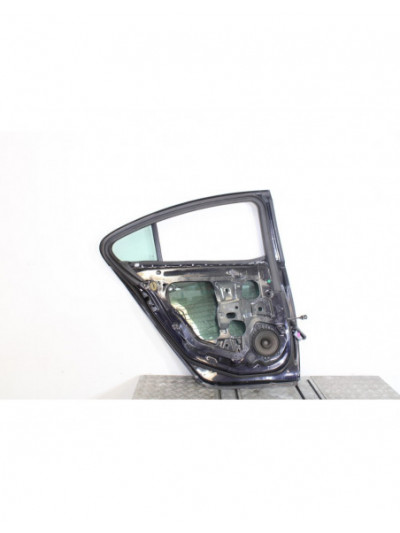 Puerta trasera izquierda OPEL INSIGNIA BERLINA Edition 2009