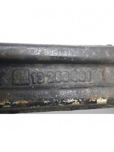 Recambio de brazo suspension superior trasero izquierdo para opel insignia berlina expression referencia OEM IAM 13268881