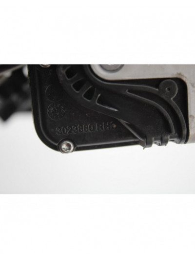 Recambio de cerradura puerta delantera derecha para opel insignia berlina expression referencia OEM IAM 3023880