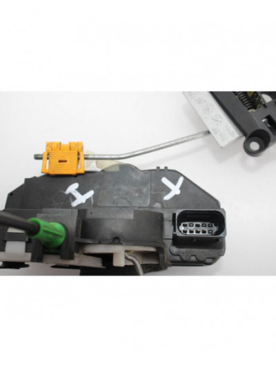 Recambio de cerradura puerta trasera derecha para opel insignia berlina expression referencia OEM IAM 3023880