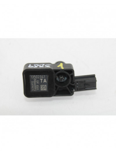 Recambio de sensor impacto para opel insignia berlina edition referencia OEM IAM 135023411
