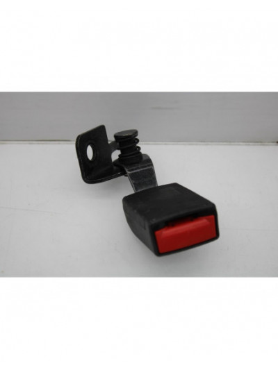 Recambio de anclaje cinturon trasero para opel insignia berlina expression referencia OEM IAM 13267139