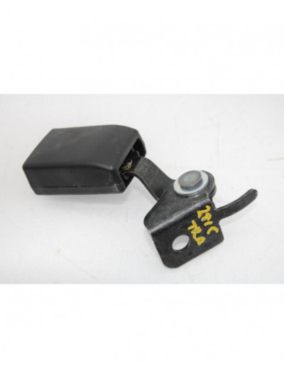 Recambio de anclaje cinturon trasero para opel insignia berlina expression referencia OEM IAM 13267139