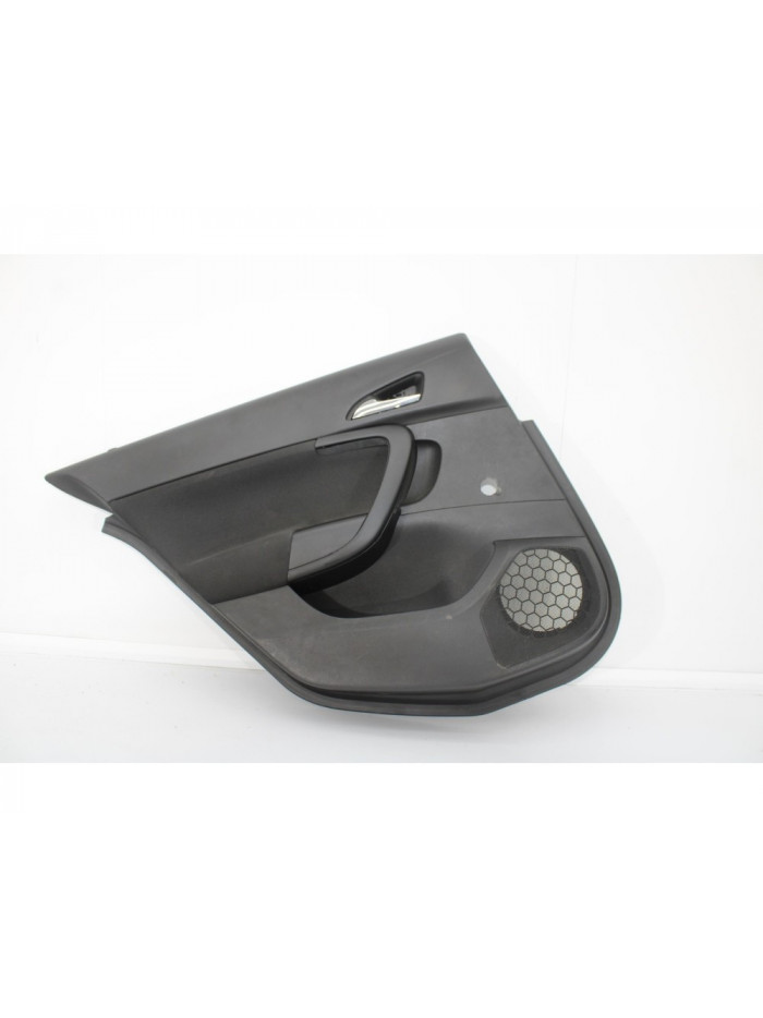 Recambio de guarnecido puerta trasera izquierda para opel insignia berlina edition referencia OEM IAM 13277371