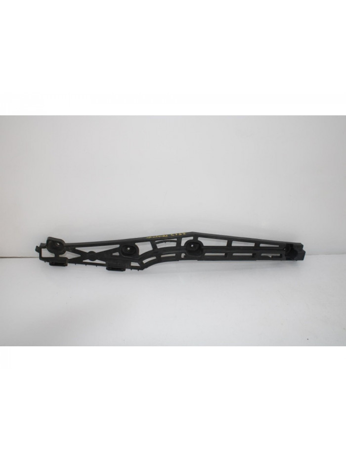 Soporte derecho paragolpe trasero OPEL INSIGNIA BERLINA Expression 2013
