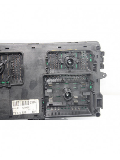 Recambio de caja reles / fusibles para opel insignia berlina cosmo referencia OEM IAM 13275881