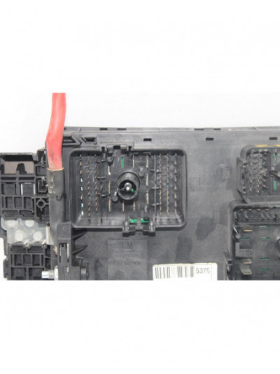 Recambio de caja reles / fusibles para opel insignia berlina cosmo referencia OEM IAM 13275881