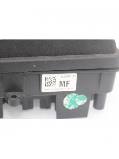 Recambio de caja reles / fusibles para opel insignia berlina cosmo referencia OEM IAM 13275881