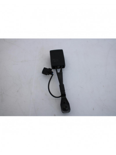 Recambio de anclaje cinturon delantero izquierdo para opel insignia berlina expression referencia OEM IAM 13327470