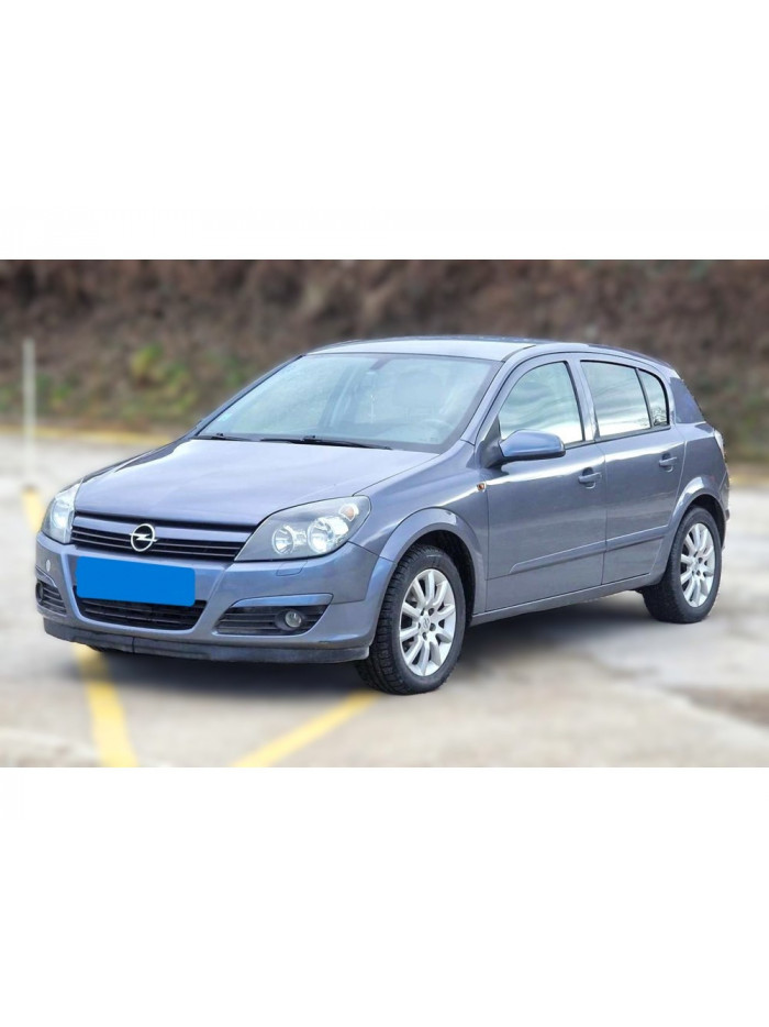 opel astra h berlina del año 2004