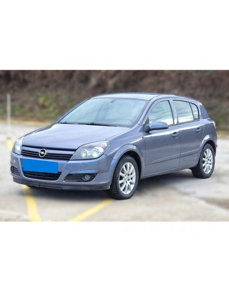 opel astra h berlina del año 2004