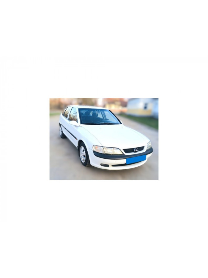 opel vectra b berlina del año 1996