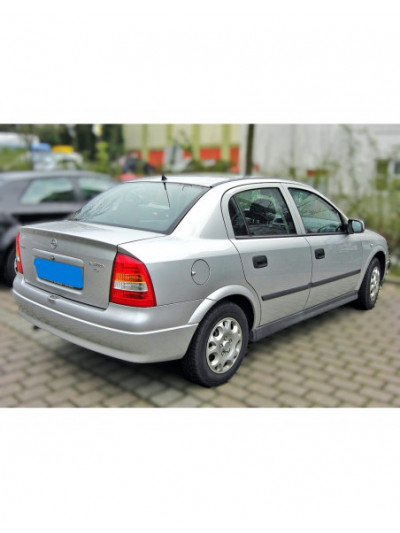 opel astra g berlina del año 2002