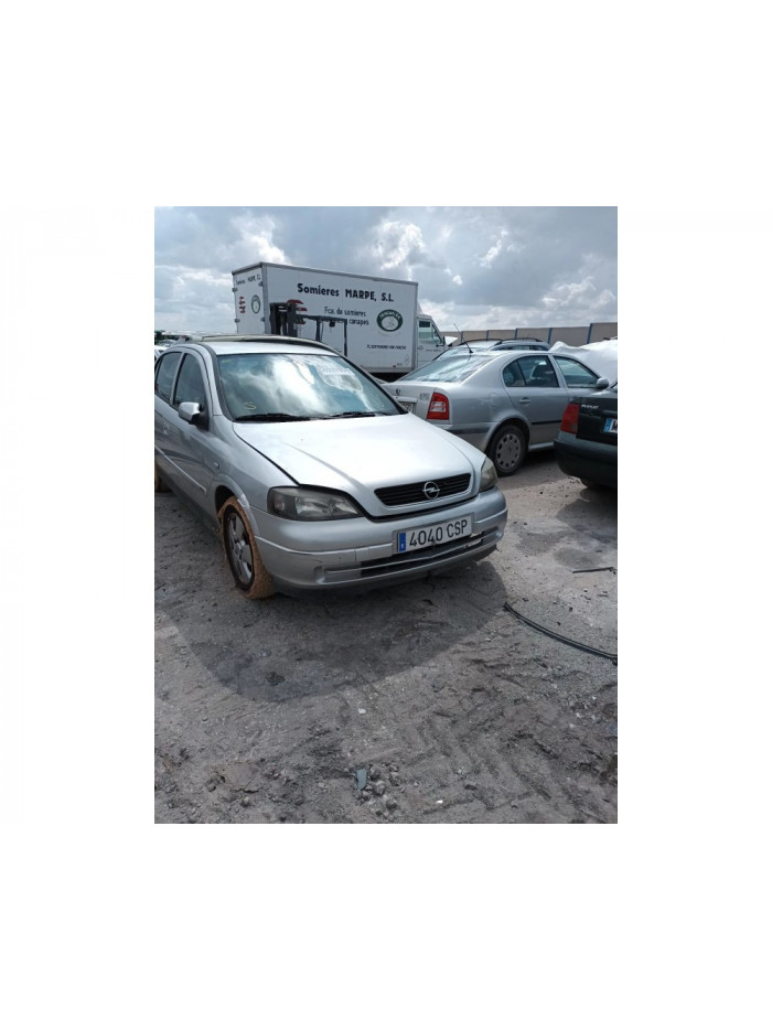 opel astra g berlina del año 2004